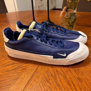Nike Men's Navy and Blue Trainers